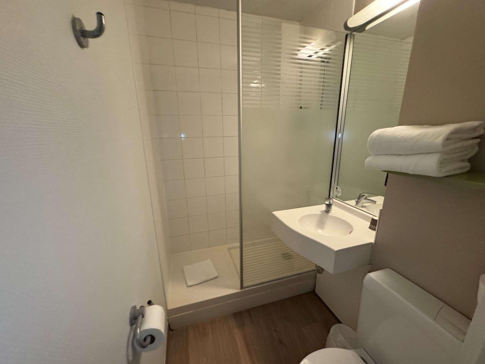 Ibis Budget Rouen Parc Des Expos Zenith Saint-Étienne-du-Rouvray Zewnętrze zdjęcie